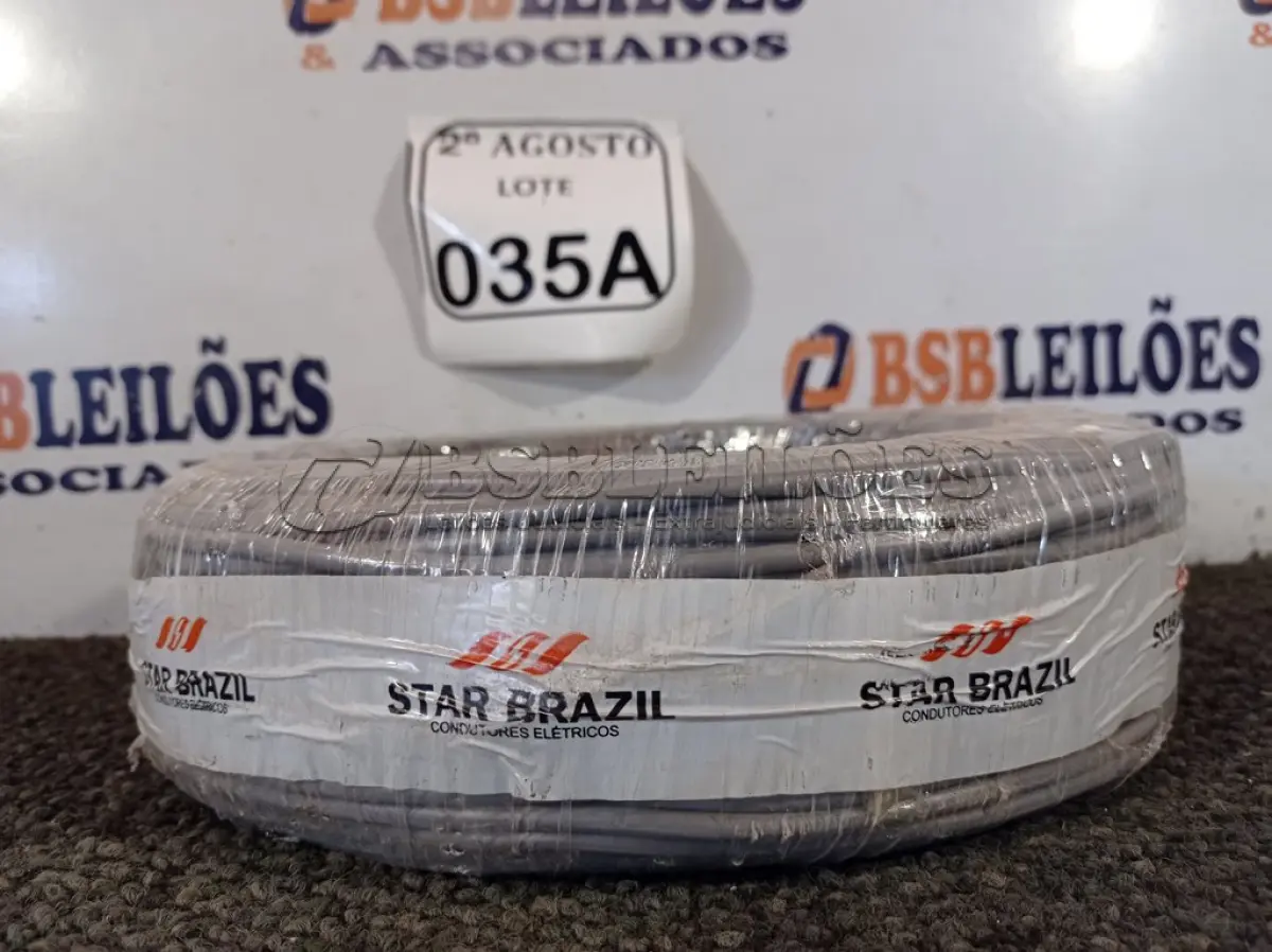 LOTE 035 - 01 ROLO DE FIO FLEXÍVEL 1X4,00MM NA COR CINZA. (NO ESTADO) ATENÇÃO! FAZER A VISITAÇÃO ANTES DE ARREMATAR, NÃO SABEMOS SE FUNCIONA. LEILÃO NÃO TEM GARANTIA E NEM DEVOLUÇÃO, SUJEITO A POSSÍVEIS AVARIAS VISÍVEIS/OCULTAS E/OU AUSÊNCIA DE COMPONENTES.