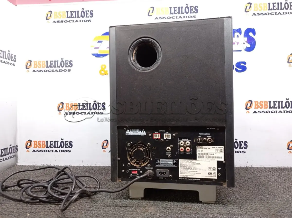 LOTE 077 - 01 CAIXA DE SOM 220V MARCA PHILIPS MODELO SW6600/55. (NO ESTADO) ATENÇÃO! FAZER A VISITAÇÃO ANTES DE ARREMATAR, NÃO SABEMOS SE FUNCIONA. LEILÃO NÃO TEM GARANTIA E NEM DEVOLUÇÃO, SUJEITO A POSSÍVEIS AVARIAS VISÍVEIS/OCULTAS E/OU AUSÊNCIA DE COMPONENTES.