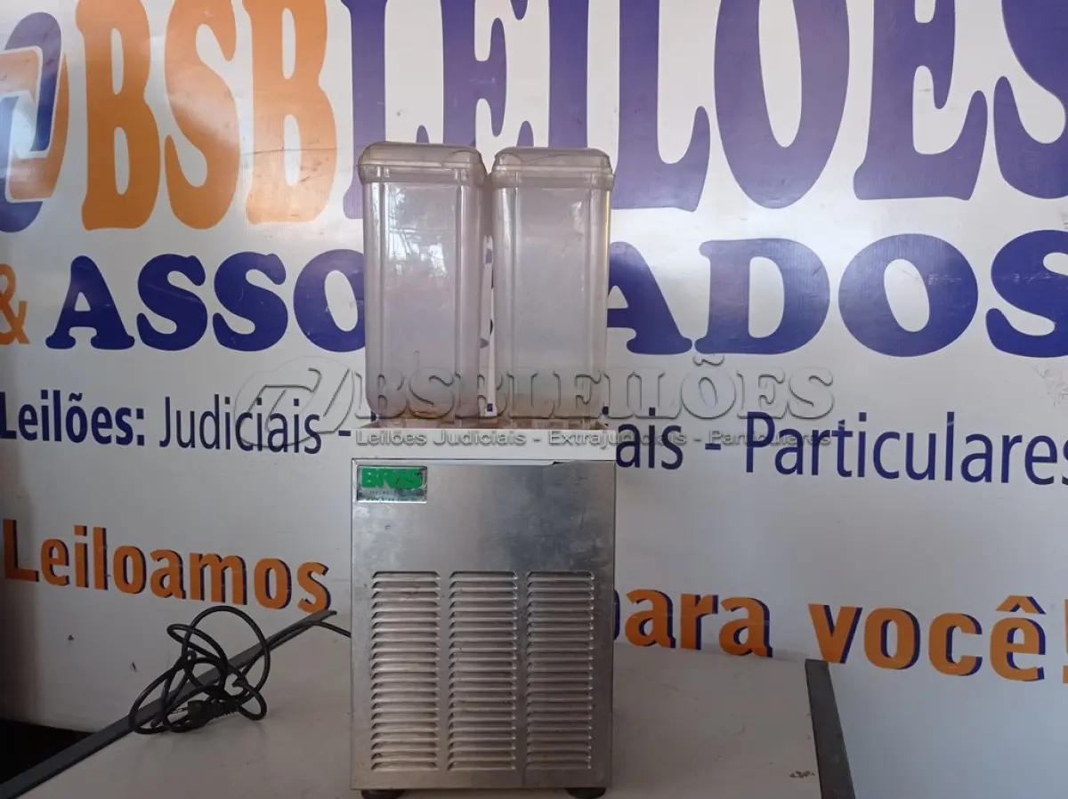 LOTE 180 - 01 SUQUEIRA MARCA BRAS 220V. (NO ESTADO) ATENÇÃO! FAZER A VISITAÇÃO ANTES DE ARREMATAR, NÃO SABEMOS SE FUNCIONA. LEILÃO NÃO TEM GARANTIA E NEM DEVOLUÇÃO, SUJEITO A POSSÍVEIS AVARIAS VISÍVEIS/OCULTAS E/OU AUSÊNCIA DE COMPONENTES.