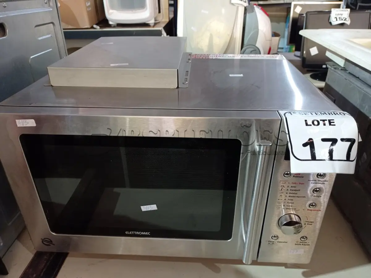 LOTE 177 - 01 FORNO/MICRO-ONDAS DE IMBUTIR MARCA ELETROMEC 220V. (NO ESTADO) ATENÇÃO! FAZER A VISITAÇÃO ANTES DE ARREMATAR, NÃO SABEMOS SE FUNCIONA. LEILÃO NÃO TEM GARANTIA E NEM DEVOLUÇÃO, SUJEITO A POSSÍVEIS AVARIAS VISÍVEIS/OCULTAS E/OU AUSÊNCIA DE COMPONENTES.