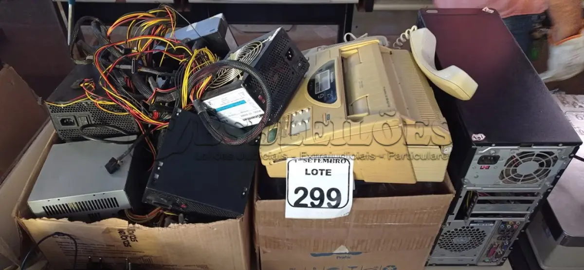 LOTE 299 - 01 LOTE COM DIVERSAS FONTES, 01 CPU, 01 DVR E MATÉRIAS DIVERSOS. (NO ESTADO) ATENÇÃO! FAZER A VISITAÇÃO ANTES DE ARREMATAR, NÃO SABEMOS SE FUNCIONA. LEILÃO NÃO TEM GARANTIA E NEM DEVOLUÇÃO, SUJEITO A POSSÍVEIS AVARIAS VISÍVEIS/OCULTAS E/OU AUSÊNCIA DE COMPONENTES.