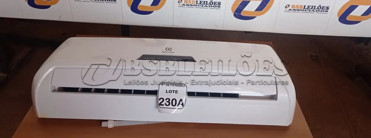 LOTE 230 - 01 VAPORIZADORA MARCA ELECTROLUX. (NO ESTADO) ATENÇÃO! FAZER A VISITAÇÃO ANTES DE ARREMATAR, NÃO SABEMOS SE FUNCIONA. LEILÃO NÃO TEM GARANTIA E NEM DEVOLUÇÃO, SUJEITO A POSSÍVEIS AVARIAS VISÍVEIS/OCULTAS E/OU AUSÊNCIA DE COMPONENTES.