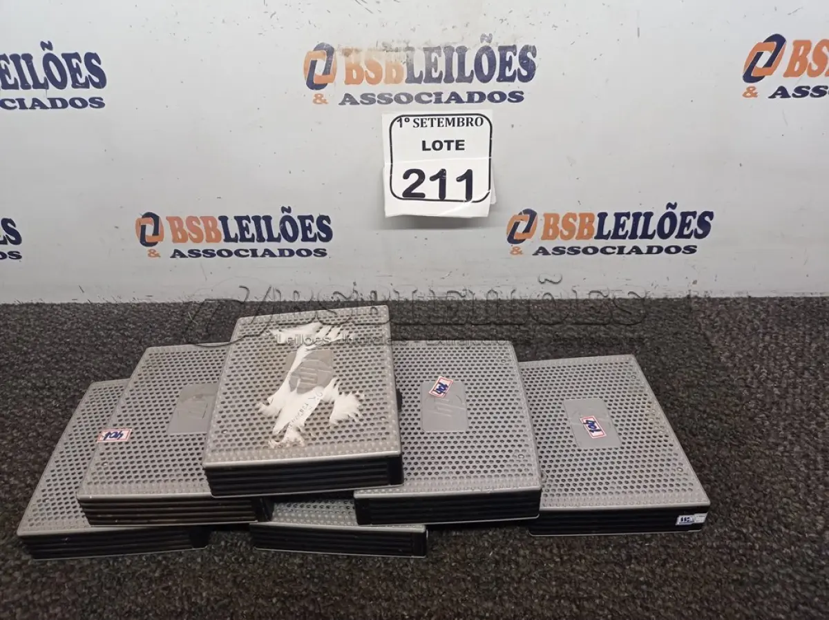 LOTE 211