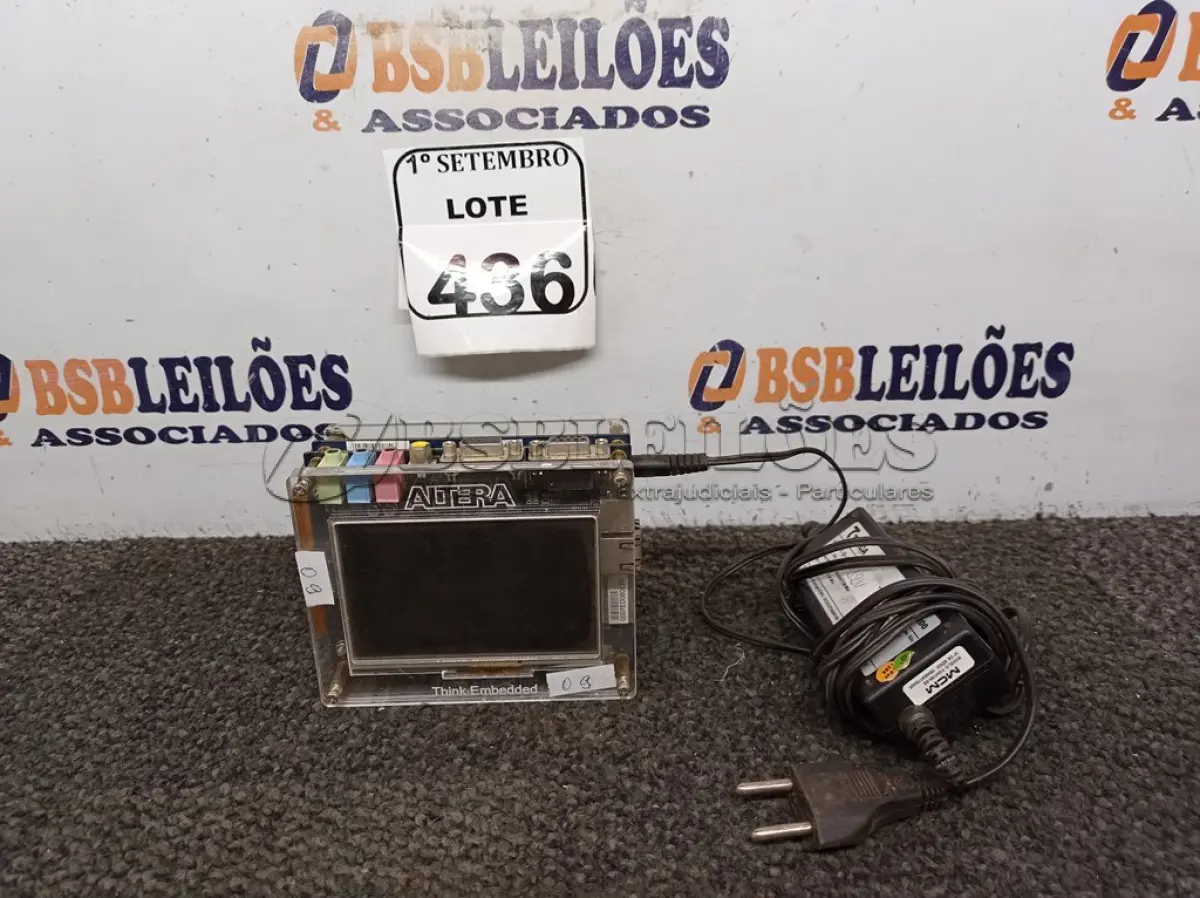 LOTE 436 - 01 CONTROLADOR MARCA ALTERA COM FONTE. (NO ESTADO) ATENÇÃO! FAZER A VISITAÇÃO ANTES DE ARREMATAR, NÃO SABEMOS SE FUNCIONA. LEILÃO NÃO TEM GARANTIA E NEM DEVOLUÇÃO, SUJEITO A POSSÍVEIS AVARIAS VISÍVEIS/OCULTAS E/OU AUSÊNCIA DE COMPONENTES.