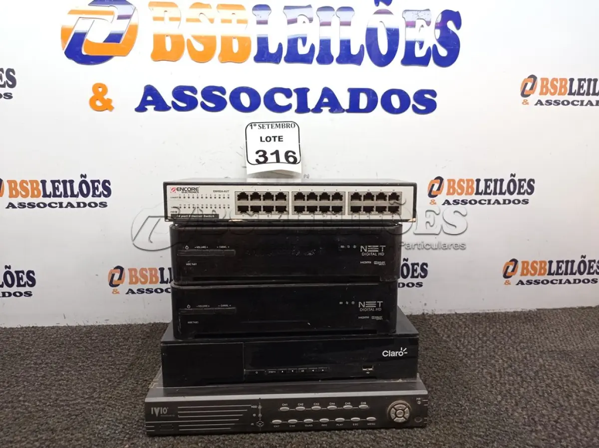 LOTE 316 - 01 LOTE COM APARELHOS ELETRÔNICOS DIVERSOS. (NO ESTADO) ATENÇÃO! FAZER A VISITAÇÃO ANTES DE ARREMATAR, NÃO SABEMOS SE FUNCIONA. LEILÃO NÃO TEM GARANTIA E NEM DEVOLUÇÃO, SUJEITO A POSSÍVEIS AVARIAS VISÍVEIS/OCULTAS E/OU AUSÊNCIA DE COMPONENTES.