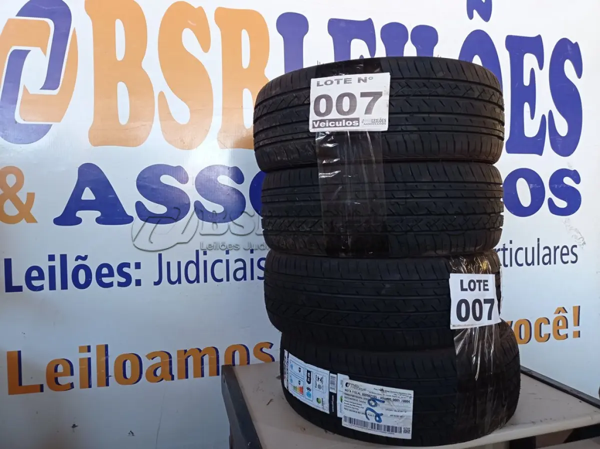 LOTE 007 - 04 - PNEUS 185/35 R18 ARO 18 XBRI SPORT+ 2 83V (NO ESTADO, NÃO SABEMOS SE FUNCIONA. LEILÃO NÃO TEM GARANTIA E NEM DEVOLUÇÃO, SUJEITO A POSSÍVEIS AVARIAS VISÍVEIS/OCULTAS E/OU AUSÊNCIA DE COMPONENTES)