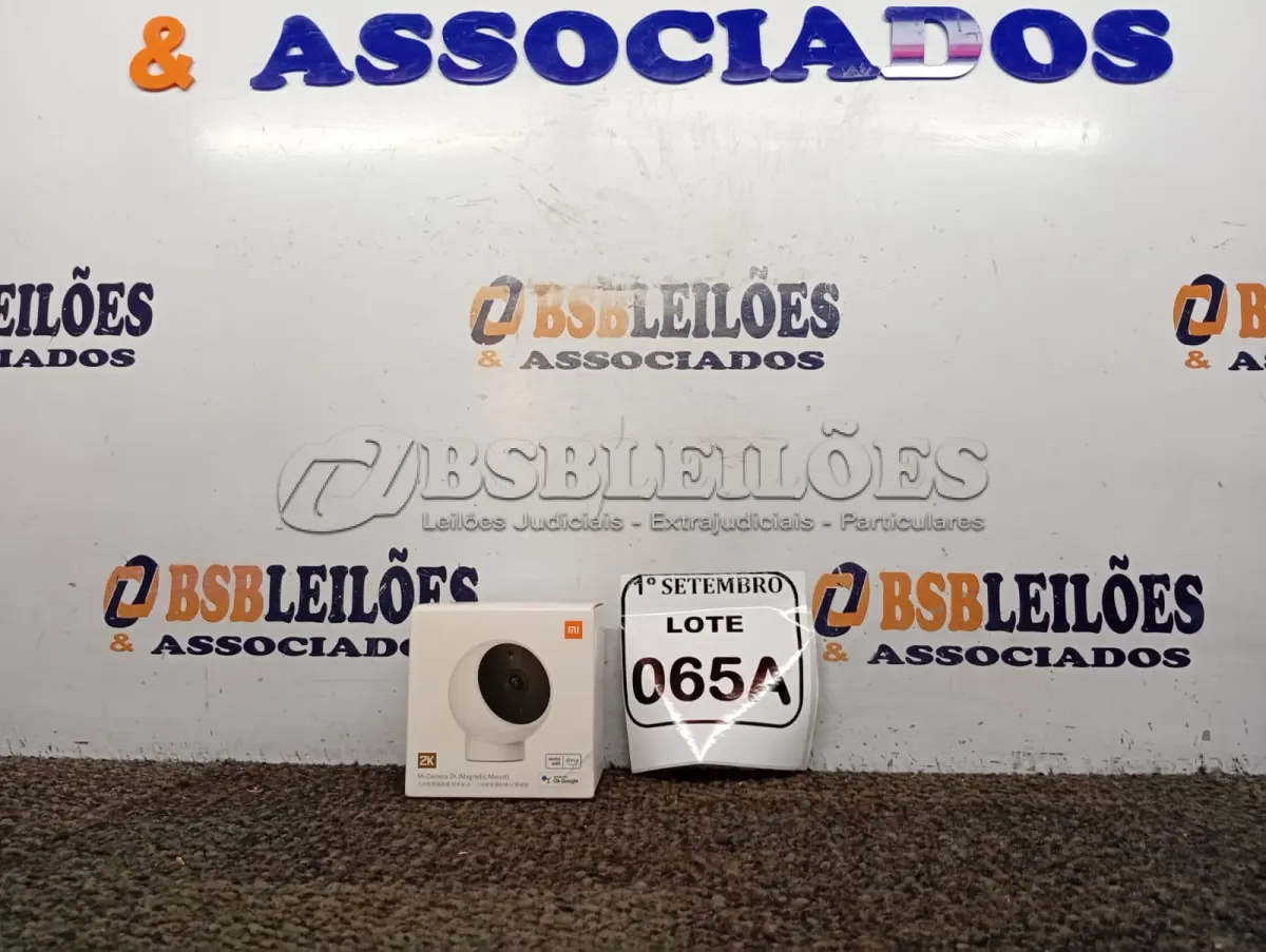 LOTE 065 - 01 MI CÂMERA 2K (NOVO) (NO ESTADO) ATENÇÃO! FAZER A V100,00ISITAÇÃO ANTES DE ARREMATAR, NÃO SABEMOS SE FUNCIONA. LEILÃO NÃO TEM GARANTIA E NEM DEVOLUÇÃO, SUJEITO A POSSÍVEIS AVARIAS VISÍVEIS/OCULTAS E/OU AUSÊNCIA DE COMPONENTES.