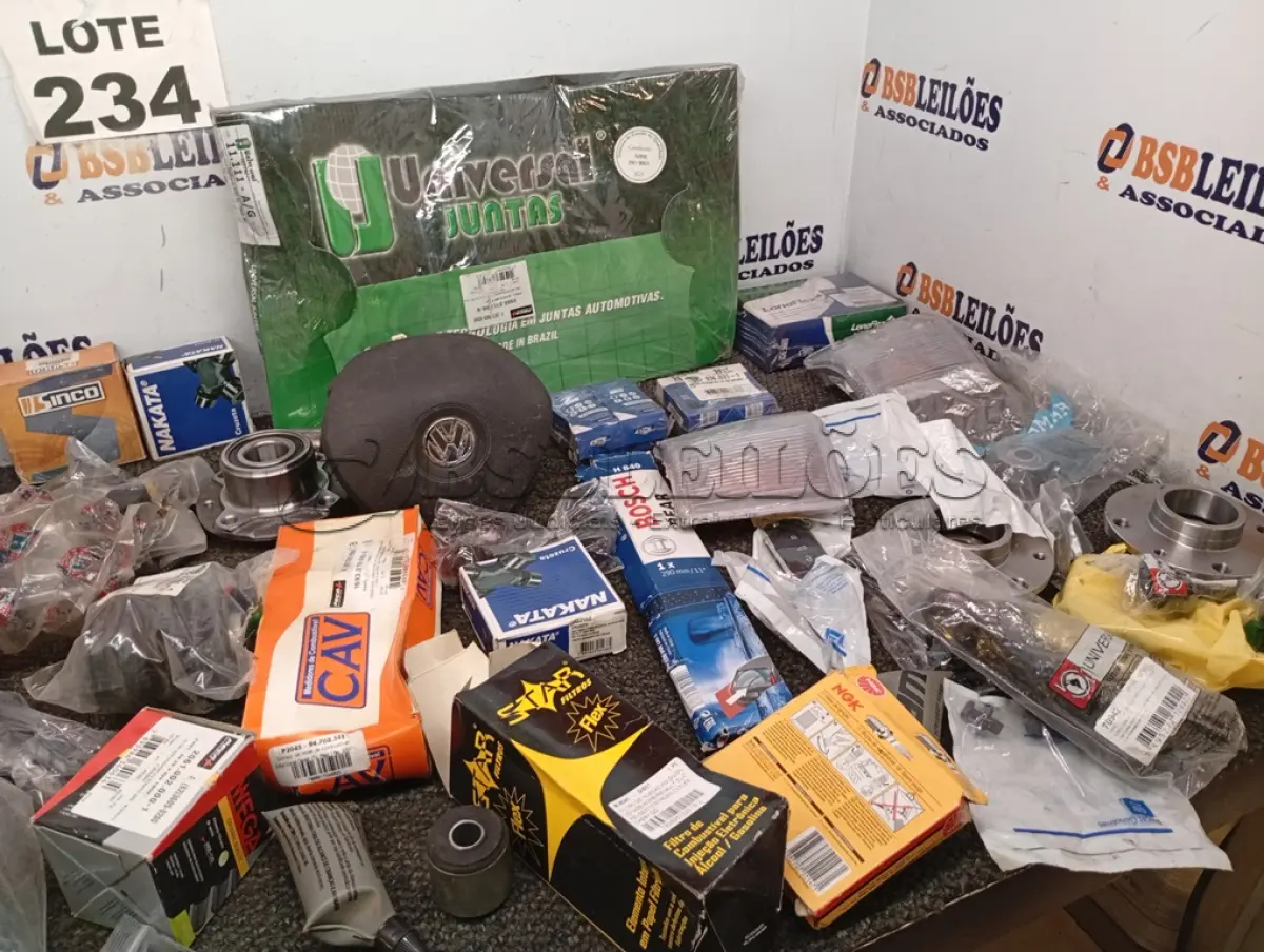LOTE 234 - APROXIMADO 70 ITENS AUTOMOTIVOS DIVERSOS (NO ESTADO, NÃO SABEMOS SE FUNCIONA. LEILÃO NÃO TEM GARANTIA E NEM DEVOLUÇÃO, SUJEITO A POSSÍVEIS AVARIAS VISÍVEIS/OCULTAS E/OU AUSÊNCIA DE COMPONENTES)
