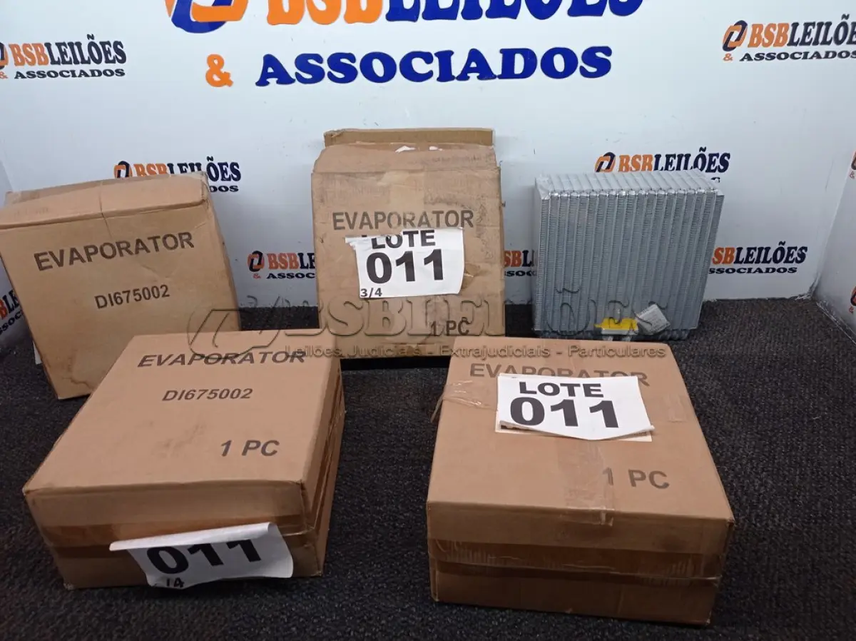 LOTE 011 - 04 - EVAPORADOR AR CONDICIONADO VOLKSWAGEN GOL, PARATI, SAVEIRO (NO ESTADO, NÃO SABEMOS SE FUNCIONA. LEILÃO NÃO TEM GARANTIA E NEM DEVOLUÇÃO, SUJEITO A POSSÍVEIS AVARIAS VISÍVEIS/OCULTAS E/OU AUSÊNCIA DE COMPONENTES)