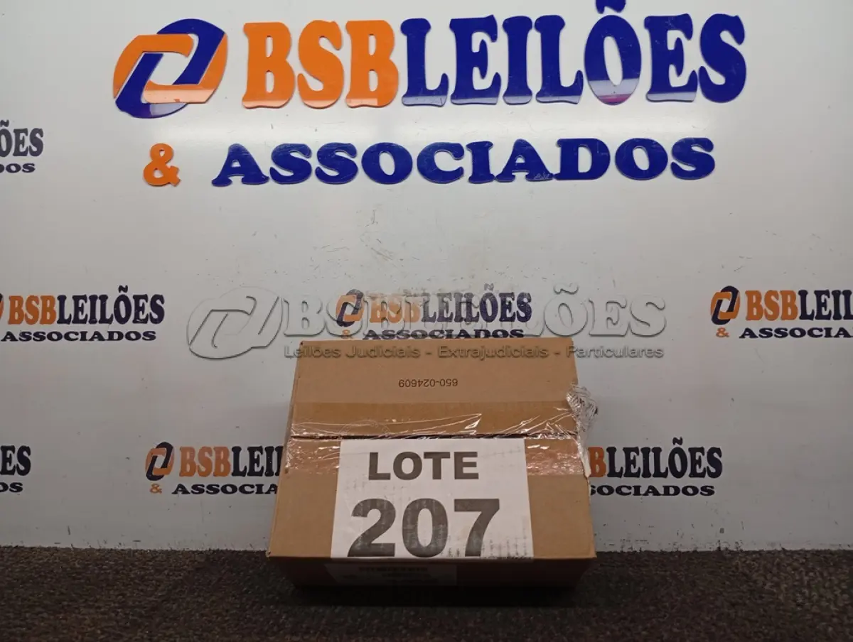 LOTE 207 - 17 - PARAFUSOS DE RODA 96MM FEY (NO ESTADO, NÃO SABEMOS SE FUNCIONA. LEILÃO NÃO TEM GARANTIA E NEM DEVOLUÇÃO, SUJEITO A POSSÍVEIS AVARIAS VISÍVEIS/OCULTAS E/OU AUSÊNCIA DE COMPONENTES)