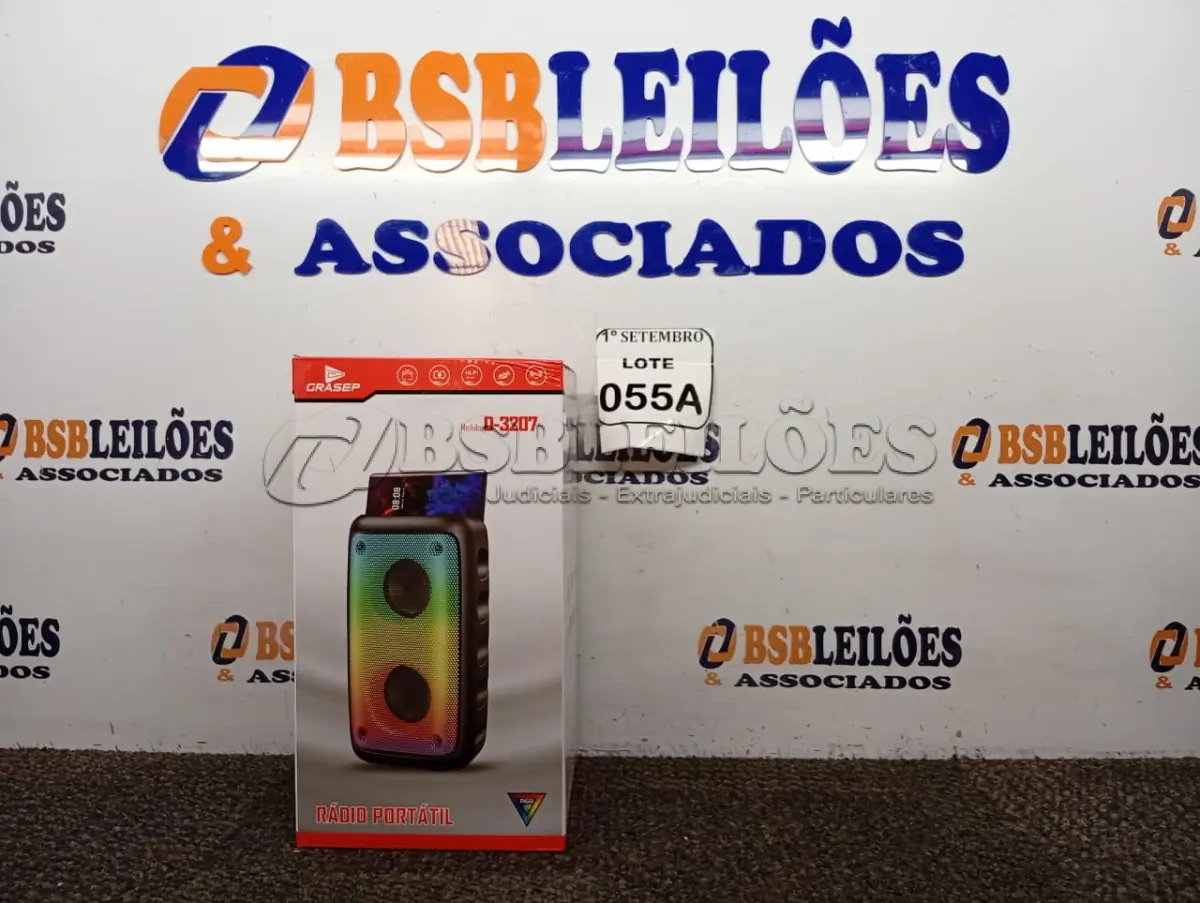 LOTE 055 - 01 RÁDIO PORTÁTIL COM BLUETOOTH MARCA GRASEP MODELO D-3207. (NOVO) (NO ESTADO) ATENÇÃO! FAZER A VISITAÇÃO ANTES DE ARREMATAR, NÃO SABEMOS SE FUNCIONA. LEILÃO NÃO TEM GARANTIA E NEM DEVOLUÇÃO, SUJEITO A POSSÍVEIS AVARIAS VISÍVEIS/OCULTAS E/OU AUSÊNCIA DE COMPONENTES.