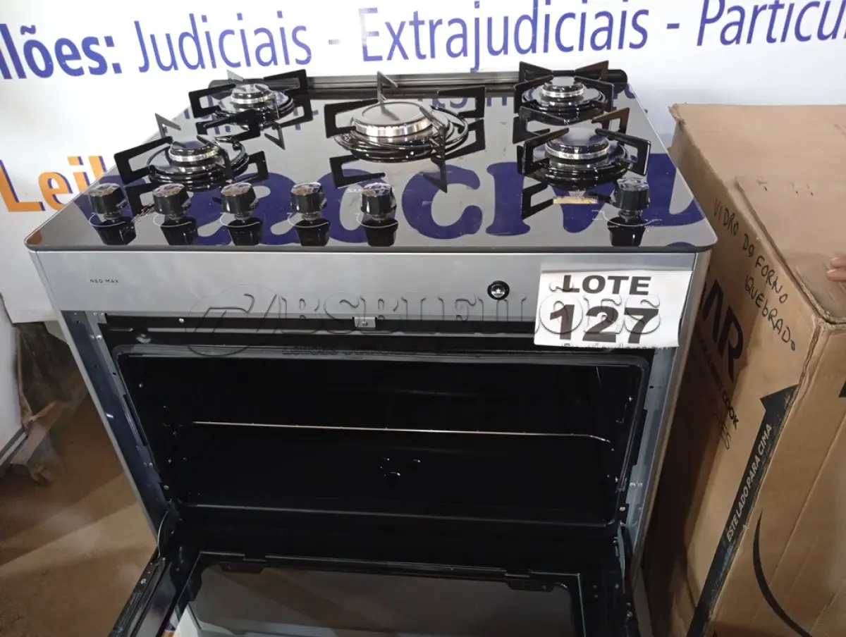 LOTE 127 - 01 - FOGÃO SUGGAR NEO MAX 5 BOCAS INOX MESA DE VIDRO FGV503PRIX BIVOLT (NO ESTADO, NÃO SABEMOS SE FUNCIONA. LEILÃO NÃO TEM GARANTIA E NEM DEVOLUÇÃO, SUJEITO A POSSÍVEIS AVARIAS VISÍVEIS/OCULTAS E/OU AUSÊNCIA DE COMPONENTES)
