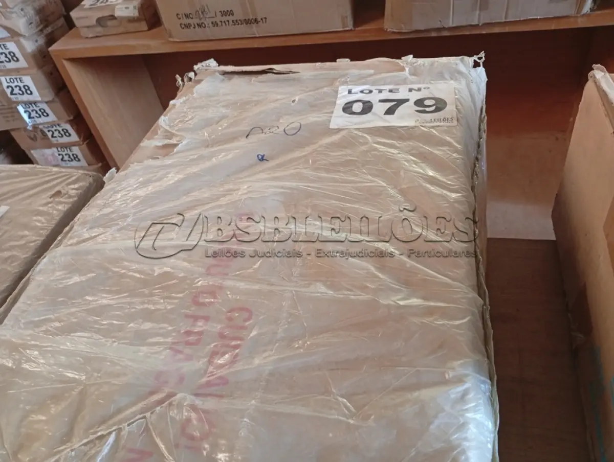 LOTE 079 - 01 - COMODA INFANTIL BRANCO COM PORTA MEL (NO ESTADO, NÃO SABEMOS SE FUNCIONA. LEILÃO NÃO TEM GARANTIA E NEM DEVOLUÇÃO, SUJEITO A POSSÍVEIS AVARIAS VISÍVEIS/OCULTAS E/OU AUSÊNCIA DE COMPONENTES)