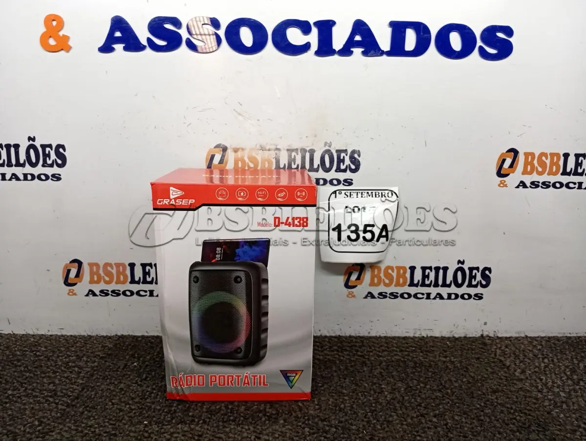 LOTE 135 - 01 RÁDIO PORTÁTIL COM BLUETOOTH MARCA GRASEP MODELO D-4138 (NOVO) (NO ESTADO) ATENÇÃO! FAZER A VISITAÇÃO ANTES DE ARREMATAR, NÃO SABEMOS SE FUNCIONA. LEILÃO NÃO TEM GARANTIA E NEM DEVOLUÇÃO, SUJEITO A POSSÍVEIS AVARIAS VISÍVEIS/OCULTAS E/OU AUSÊNCIA DE COMPONENTES.