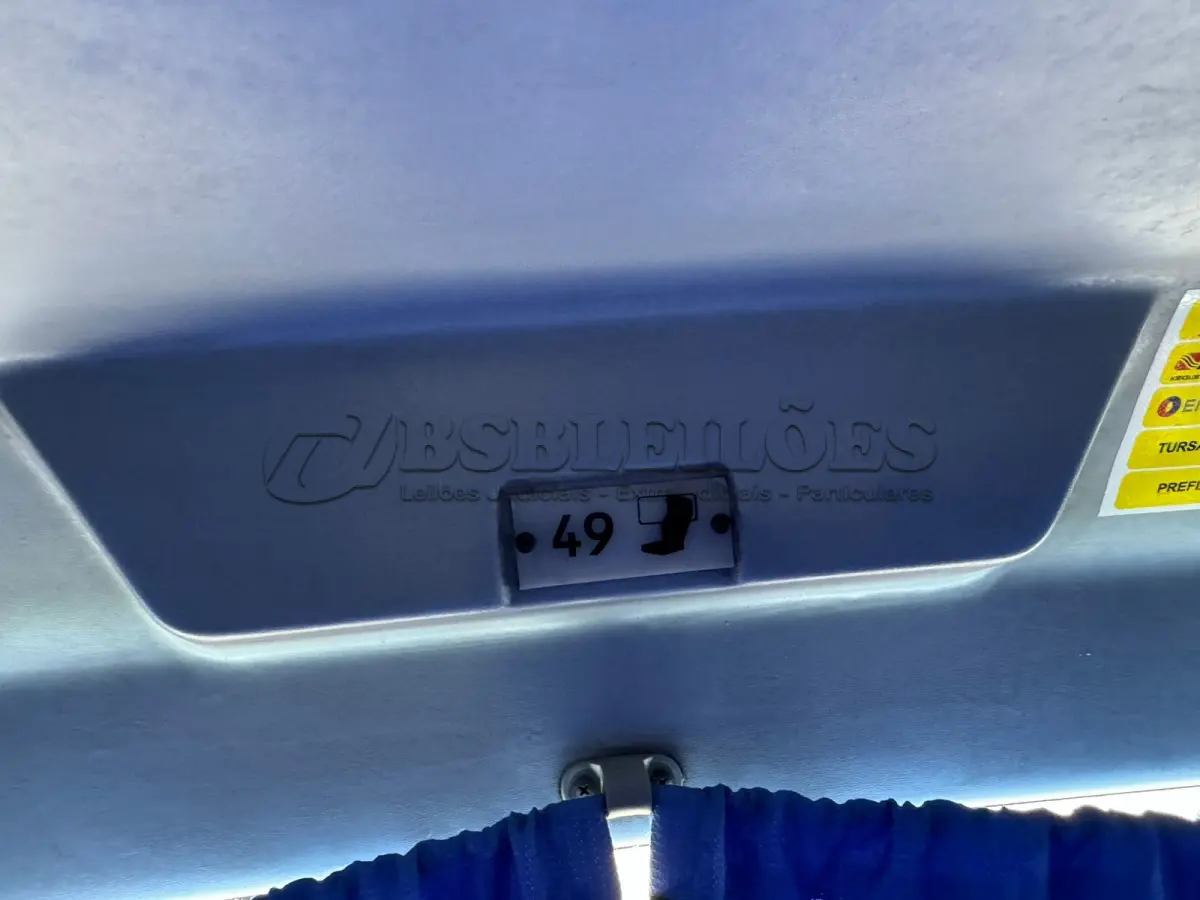 LOTE 004 - 01 ÔNIBUS COMIL VERSATILE 17230, ANO 2013/2013 49 LUGARES, PNEUS NOVOS, RODAS DE ALUMÍNIO, 2024 QUITADO, BAIXA QUILOMETRAGEM, MANUTENÇÕES EM DIA, BAGAGEIROS LATERAIS E INTERNO, ESTADO DE NOVO,  PARA CLIENTES EXIGENTES (NO ESTADO)