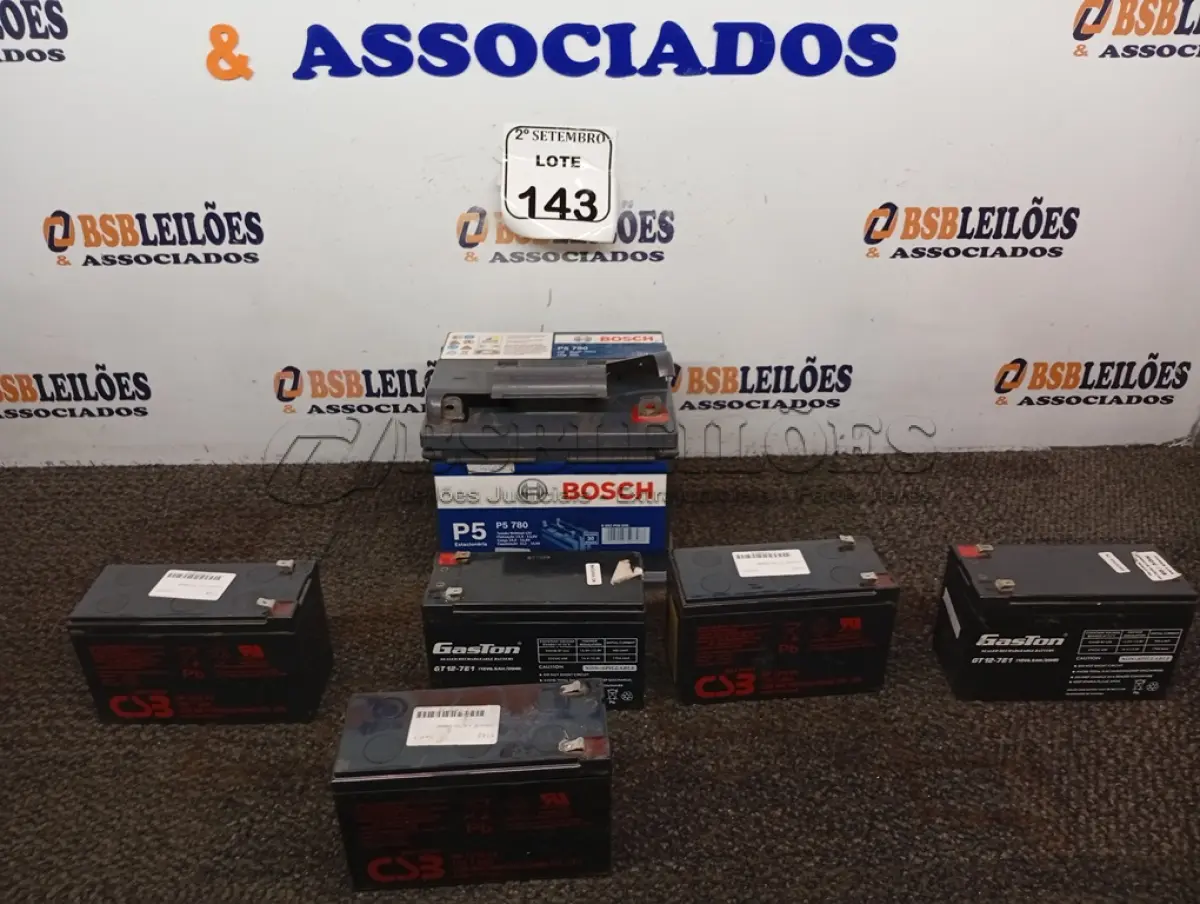 LOTE 143 - 01 BATERIA MARCA BORSCH 12 V 45 AMPERES E 05 BATERIAS PARA NOBREAK 12V 07 AMPERES. (NO ESTADO) ATENÇÃO! FAZER A VISITAÇÃO ANTES DE ARREMATAR, NÃO SABEMOS SE FUNCIONA. LEILÃO NÃO TEM GARANTIA E NEM DEVOLUÇÃO, SUJEITO A POSSÍVEIS AVARIAS VISÍVEIS/OCULTAS E/OU AUSÊNCIA DE COMPONENTES.