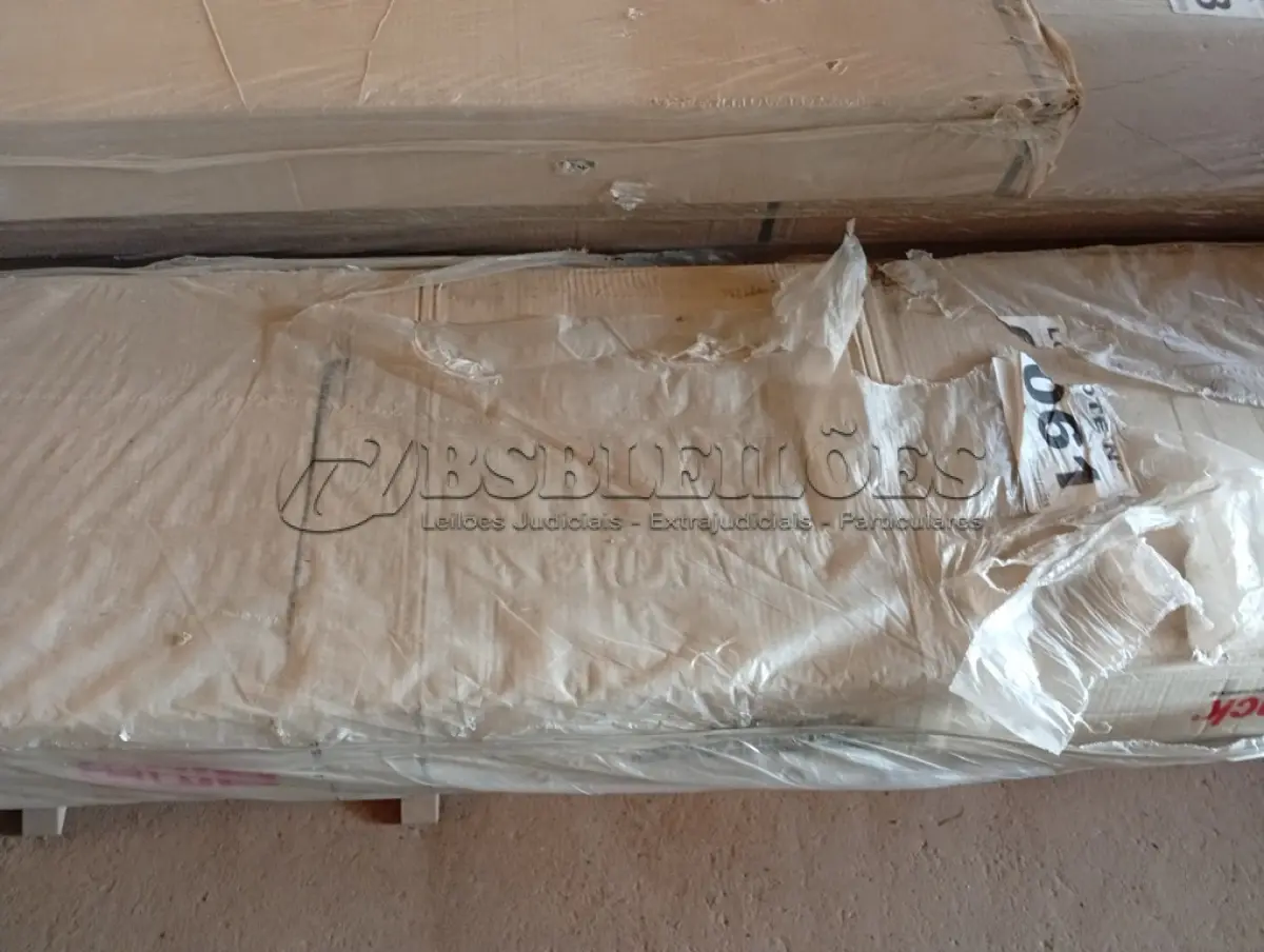 LOTE 061 - 01 - ARMÁRIO MULTIUSO MIRARACK 2 PORTAS NAPOLI IMBUIA (NO ESTADO, NÃO SABEMOS SE FUNCIONA. LEILÃO NÃO TEM GARANTIA E NEM DEVOLUÇÃO, SUJEITO A POSSÍVEIS AVARIAS VISÍVEIS/OCULTAS E/OU AUSÊNCIA DE COMPONENTES)