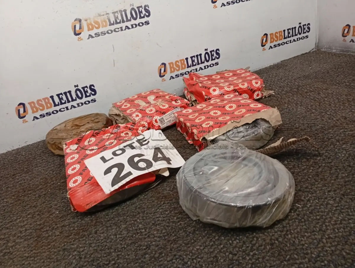 LOTE 264 - 08 - ROLAMENTOS PINHAO MBB1519 1513 REDUZIDO 521618 MARCA FAG (NO ESTADO, NÃO SABEMOS SE FUNCIONA. LEILÃO NÃO TEM GARANTIA E NEM DEVOLUÇÃO, SUJEITO A POSSÍVEIS AVARIAS VISÍVEIS/OCULTAS E/OU AUSÊNCIA DE COMPONENTES)