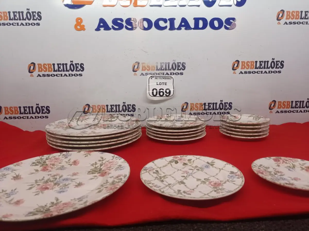 LOTE 069