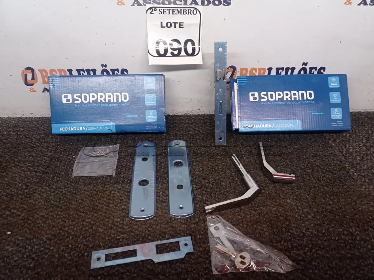 LOTE 090 - 02 FECHADURAS POPLINE ALAVANCA CR SOPRANO (NO ESTADO) ATENÇÃO! FAZER A VISITAÇÃO ANTES DE ARREMATAR, NÃO SABEMOS SE FUNCIONA. LEILÃO NÃO TEM GARANTIA E NEM DEVOLUÇÃO, SUJEITO A POSSÍVEIS AVARIAS VISÍVEIS/OCULTAS E/OU AUSÊNCIA DE COMPONENTES.