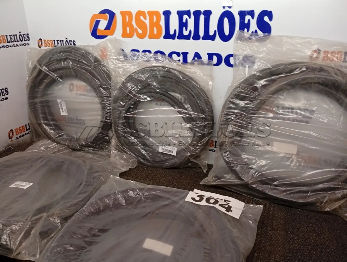 LOTE 304 - 05 - BORRACHAS GUARNIÇÃO AUTOMOTIVA DIVERSAS (NO ESTADO, NÃO SABEMOS SE FUNCIONA. LEILÃO NÃO TEM GARANTIA E NEM DEVOLUÇÃO, SUJEITO A POSSÍVEIS AVARIAS VISÍVEIS/OCULTAS E/OU AUSÊNCIA DE COMPONENTES)