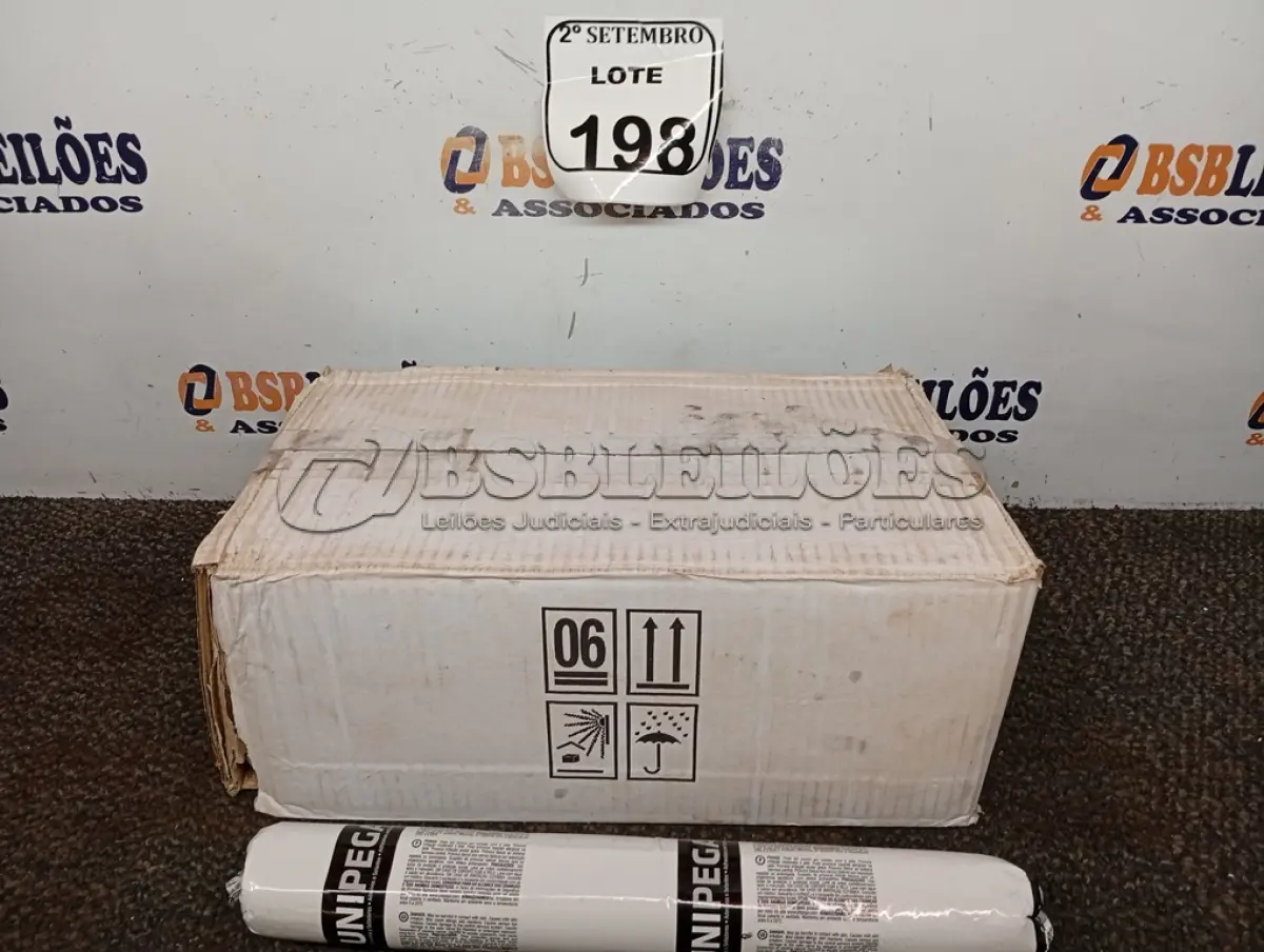 LOTE 198 - 12 ADESIVOS POLIURETANO PU 40 CINZA SACHE 600ML MARCA UNIPEGA 600ML CADA. (NO ESTADO) ATENÇÃO! FAZER A VISITAÇÃO ANTES DE ARREMATAR, NÃO SABEMOS SE FUNCIONA. LEILÃO NÃO TEM GARANTIA E NEM DEVOLUÇÃO, SUJEITO A POSSÍVEIS AVARIAS VISÍVEIS/OCULTAS E/OU AUSÊNCIA DE COMPONENTES