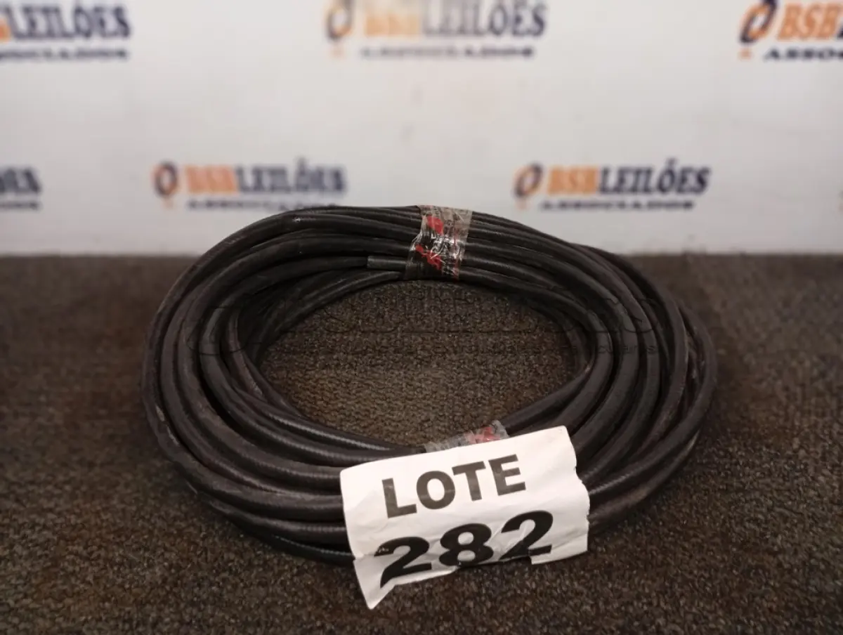 LOTE 282 - 25 METROS MANGUEIRA TRANÇADA PRETA PT300 (NO ESTADO, NÃO SABEMOS SE FUNCIONA. LEILÃO NÃO TEM GARANTIA E NEM DEVOLUÇÃO, SUJEITO A POSSÍVEIS AVARIAS VISÍVEIS/OCULTAS E/OU AUSÊNCIA DE COMPONENTES)