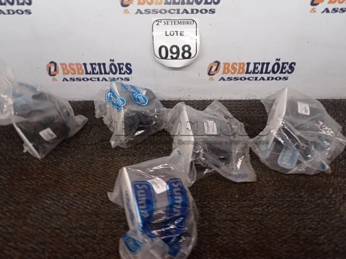 LOTE 098 - 05 CAIXAS PASSAGEM TAMPA INOX REG ALTURA SEM PARAF SUMMERS. NO ESTADO) ATENÇÃO! FAZER A VISITAÇÃO ANTES DE ARREMATAR, NÃO SABEMOS SE FUNCIONA. LEILÃO NÃO TEM GARANTIA E NEM DEVOLUÇÃO, SUJEITO A POSSÍVEIS AVARIAS VISÍVEIS/OCULTAS E/OU AUSÊNCIA DE COMPONENTES.