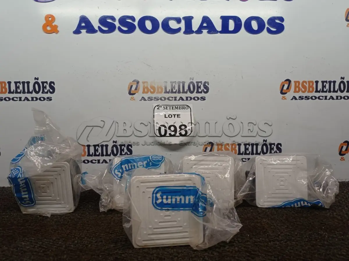 LOTE 098 - 05 CAIXAS PASSAGEM TAMPA INOX REG ALTURA SEM PARAF SUMMERS. NO ESTADO) ATENÇÃO! FAZER A VISITAÇÃO ANTES DE ARREMATAR, NÃO SABEMOS SE FUNCIONA. LEILÃO NÃO TEM GARANTIA E NEM DEVOLUÇÃO, SUJEITO A POSSÍVEIS AVARIAS VISÍVEIS/OCULTAS E/OU AUSÊNCIA DE COMPONENTES.