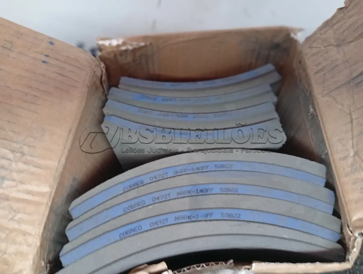 LOTE 283 - 01 - LONA DE FREIO - COBREQ - 0472T (NO ESTADO, NÃO SABEMOS SE FUNCIONA. LEILÃO NÃO TEM GARANTIA E NEM DEVOLUÇÃO, SUJEITO A POSSÍVEIS AVARIAS VISÍVEIS/OCULTAS E/OU AUSÊNCIA DE COMPONENTES)