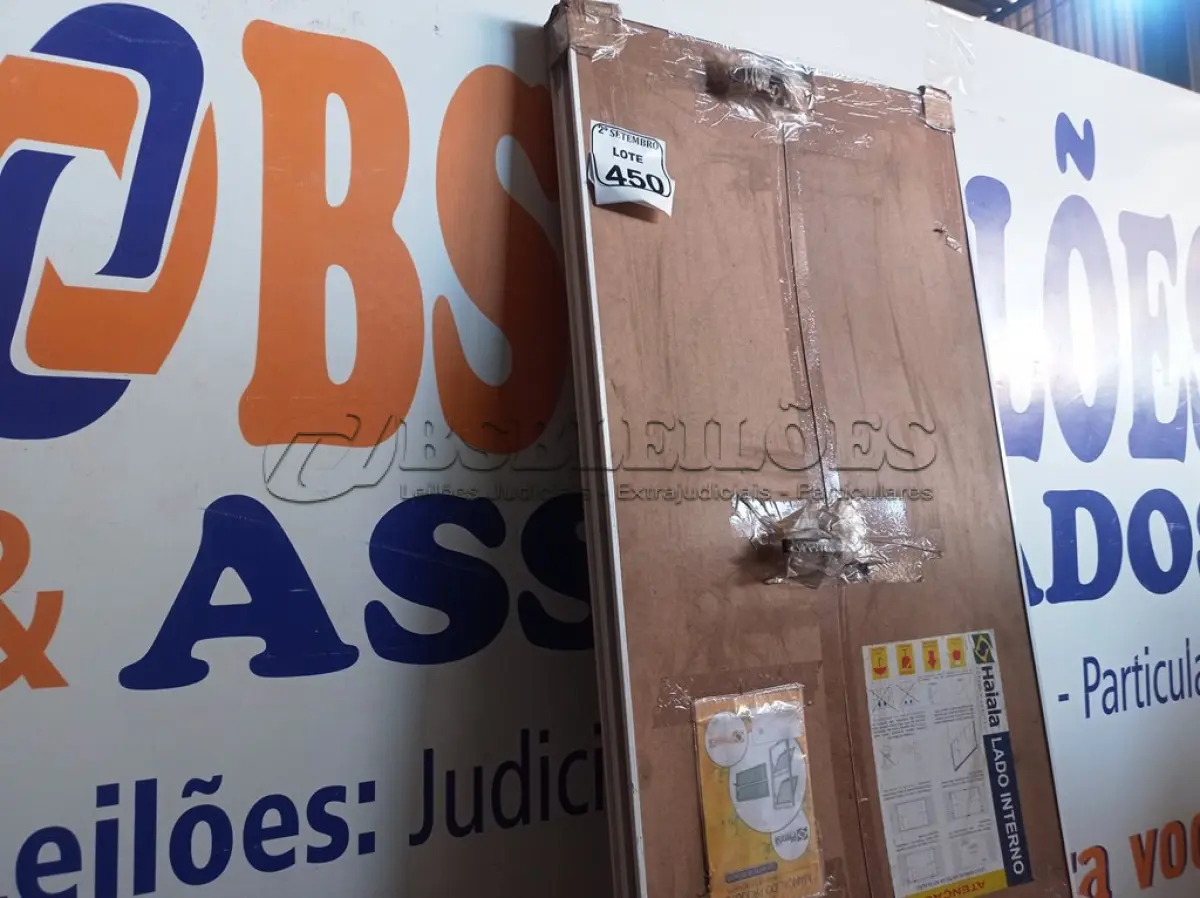 LOTE 450 - 01 JANELA MAXIM-AR PLENNA VERT 060X118 S/G BRANCO HAIALA NOVO. (NO ESTADO) ATENÇÃO! FAZER A VISITAÇÃO ANTES DE ARREMATAR, NÃO SABEMOS SE FUNCIONA. LEILÃO NÃO TEM GARANTIA E NEM DEVOLUÇÃO, SUJEITO A POSSÍVEIS AVARIAS VISÍVEIS/OCULTAS E/OU AUSÊNCIA DE COMPONENTES.