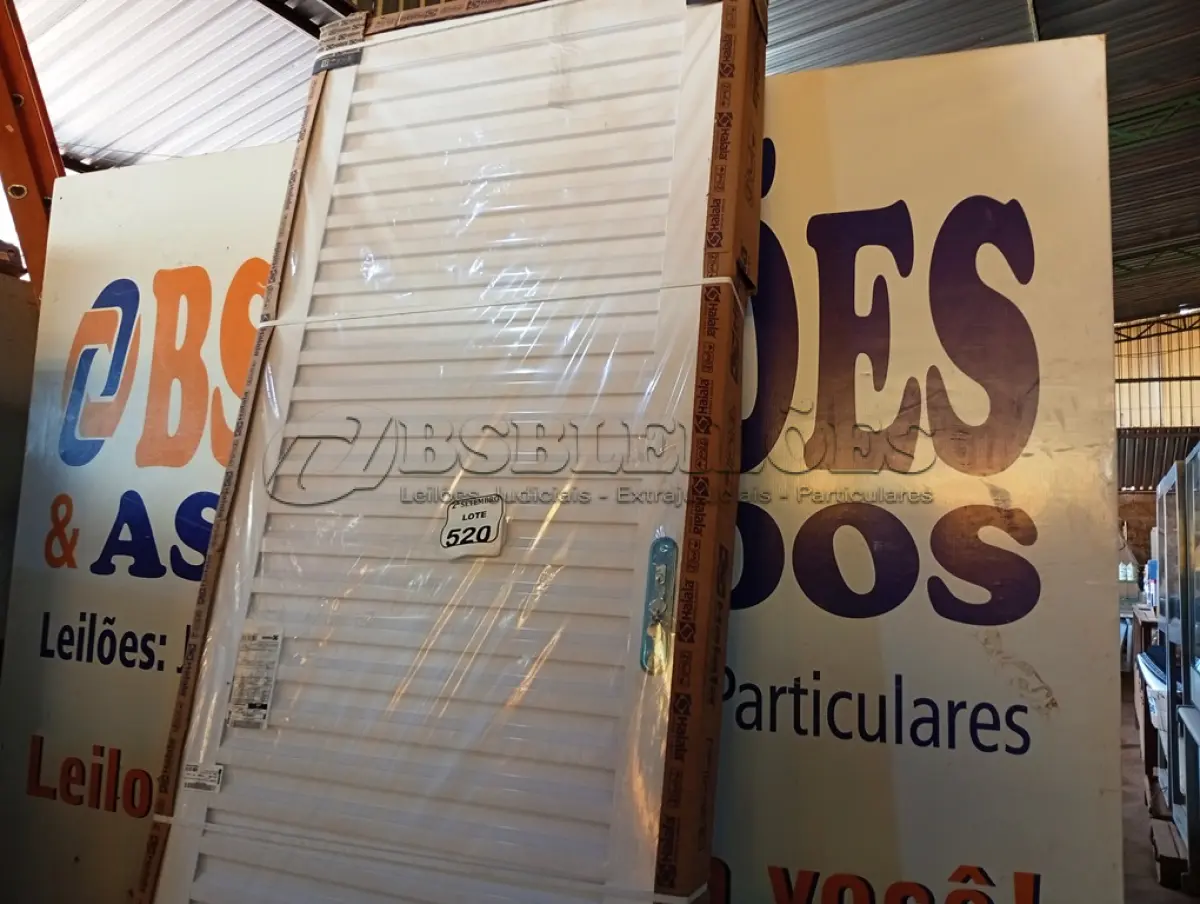 LOTE 520 - 01 PORTA VEN APD BRANCA 085X215 ESQ REQ12 - HAIALA NOVO. (NO ESTADO) ATENÇÃO! FAZER A VISITAÇÃO ANTES DE ARREMATAR, NÃO SABEMOS SE FUNCIONA. LEILÃO NÃO TEM GARANTIA E NEM DEVOLUÇÃO, SUJEITO A POSSÍVEIS AVARIAS VISÍVEIS/OCULTAS E/OU AUSÊNCIA DE COMPONENTES.