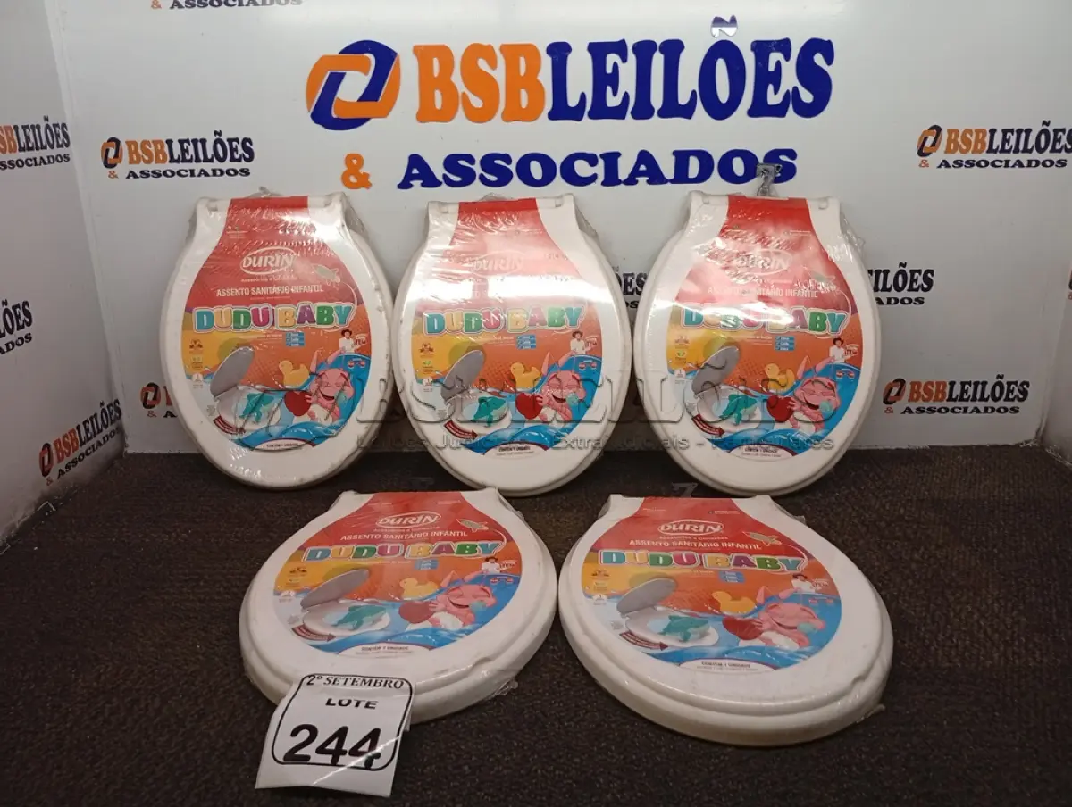 LOTE 244 - 05 ASSENTO INFANTIL ESP DUDUBABY BR DURIN. (NO ESTADO) ATENÇÃO! FAZER A VISITAÇÃO ANTES DE ARREMATAR, NÃO SABEMOS SE FUNCIONA. LEILÃO NÃO TEM GARANTIA E NEM DEVOLUÇÃO, SUJEITO A POSSÍVEIS AVARIAS VISÍVEIS/OCULTAS E/OU AUSÊNCIA DE COMPONENTES.