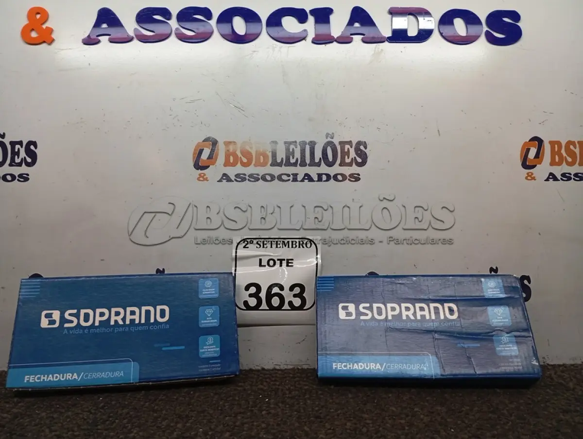 LOTE 363 - 02 FECHADURAS POPLINE ALAVANCA CR SOPRANO (NO ESTADO) ATENÇÃO! FAZER A VISITAÇÃO ANTES DE ARREMATAR, NÃO SABEMOS SE FUNCIONA. LEILÃO NÃO TEM GARANTIA E NEM DEVOLUÇÃO, SUJEITO A POSSÍVEIS AVARIAS VISÍVEIS/OCULTAS E/OU AUSÊNCIA DE COMPONENTES.