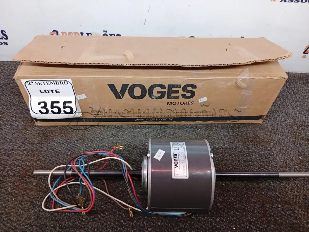 LOTE 355 - 01 MOTOR ELÉTRICO PARA EVAPORADORA DE AR CONDICIONADO. (NO ESTADO) ATENÇÃO! FAZER A VISITAÇÃO ANTES DE ARREMATAR, NÃO SABEMOS SE FUNCIONA. LEILÃO NÃO TEM GARANTIA E NEM DEVOLUÇÃO, SUJEITO A POSSÍVEIS AVARIAS VISÍVEIS/OCULTAS E/OU AUSÊNCIA DE COMPONENTES.
