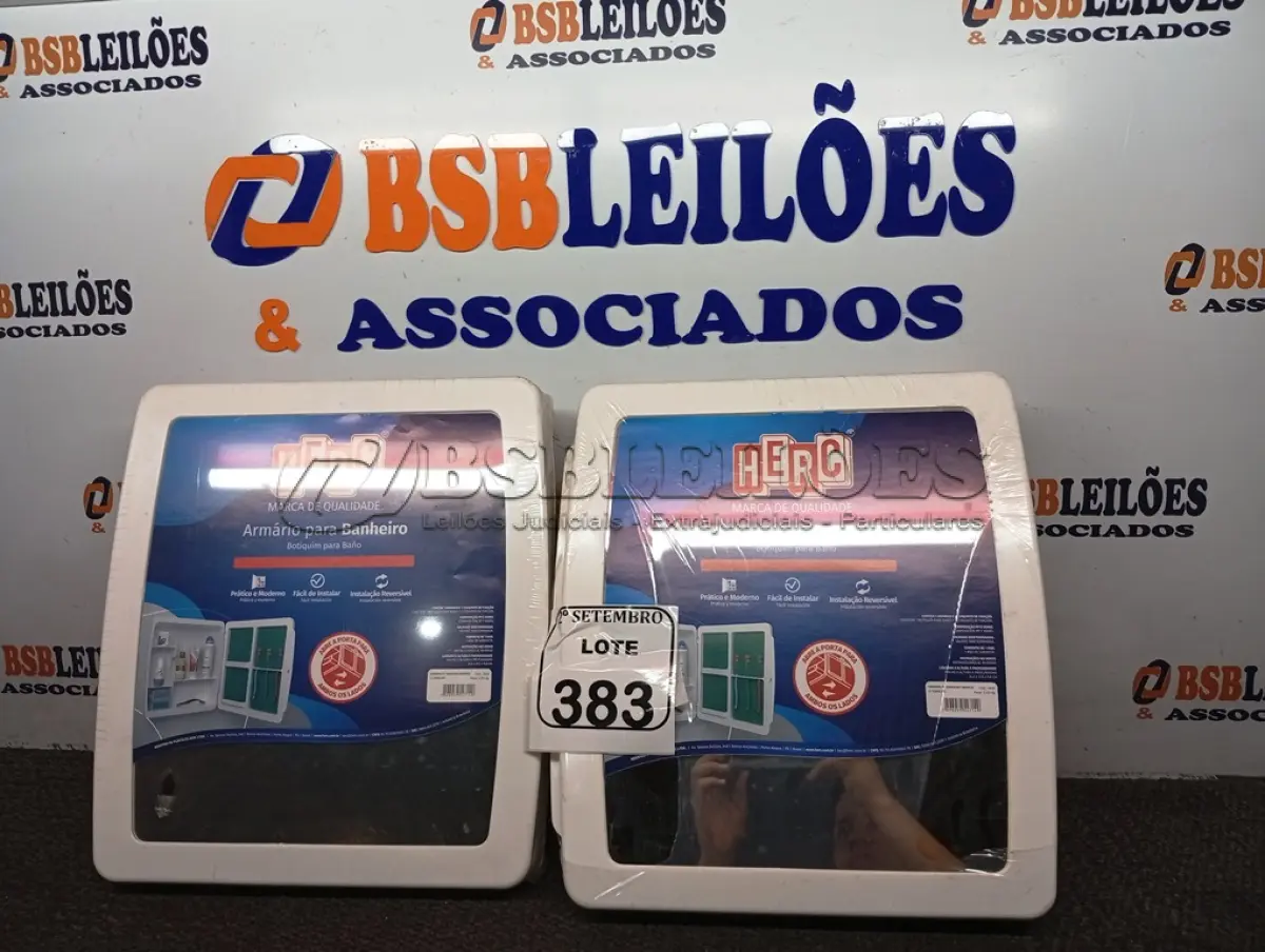 LOTE 383 - 02 ARMÁRIOS PLAST EMB 34X37X10CM BRANCO HERC. (NO ESTADO) ATENÇÃO! FAZER A VISITAÇÃO ANTES DE ARREMATAR, NÃO SABEMOS SE FUNCIONA. LEILÃO NÃO TEM GARANTIA E NEM DEVOLUÇÃO, SUJEITO A POSSÍVEIS AVARIAS VISÍVEIS/OCULTAS E/OU AUSÊNCIA DE COMPONENTES.