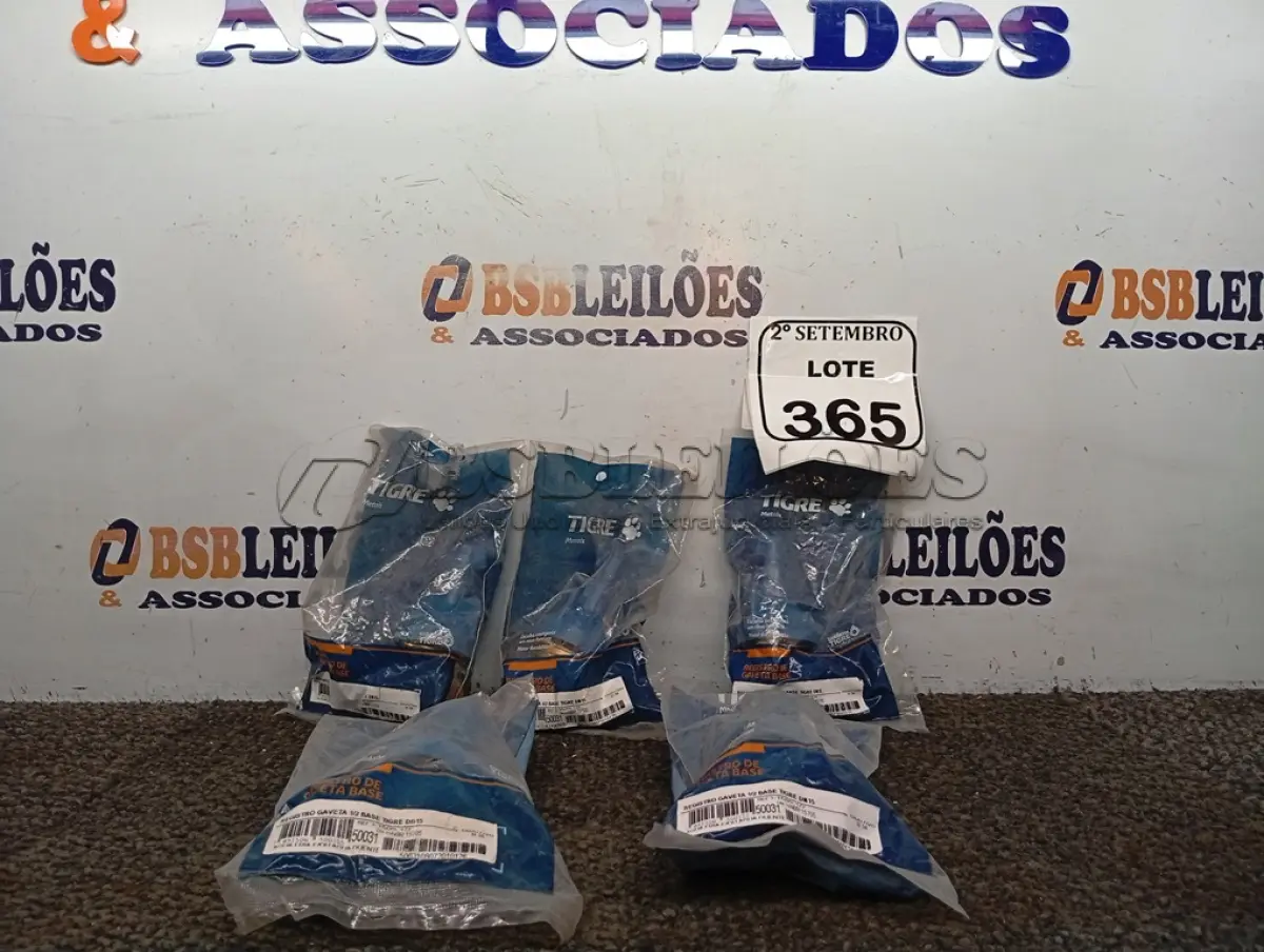 LOTE 365 - 05 BASES REGISTRO GAVETA 1/2 TIGRE. (NO ESTADO) ATENÇÃO! FAZER A VISITAÇÃO ANTES DE ARREMATAR, NÃO SABEMOS SE FUNCIONA. LEILÃO NÃO TEM GARANTIA E NEM DEVOLUÇÃO, SUJEITO A POSSÍVEIS AVARIAS VISÍVEIS/OCULTAS E/OU AUSÊNCIA DE COMPONENTES.
