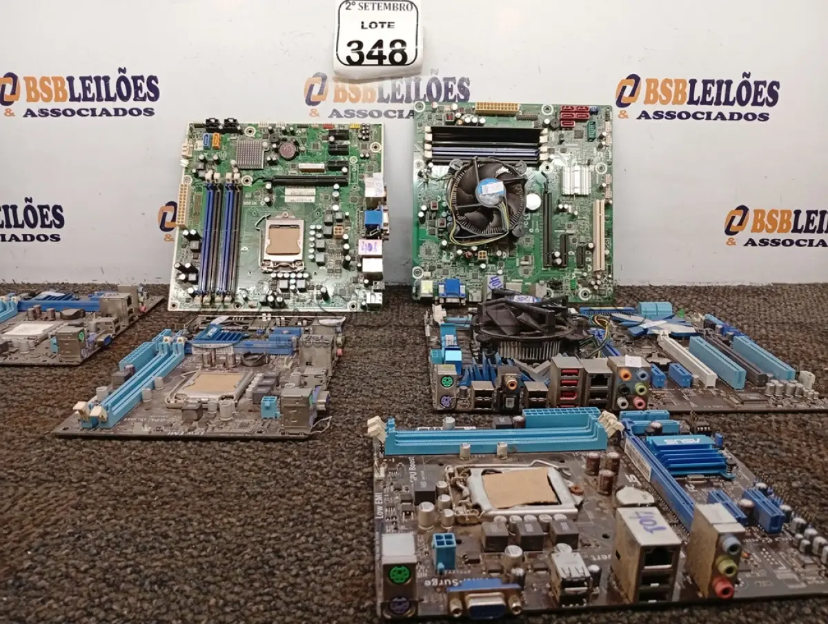 LOTE 348 - 06 PLACAS MÃES MARCAS E MODELOS DIVERSOS PARA A RETIRADA DE PEÇAS. (NO ESTADO) ATENÇÃO! FAZER A VISITAÇÃO ANTES DE ARREMATAR, NÃO SABEMOS SE FUNCIONA. LEILÃO NÃO TEM GARANTIA E NEM DEVOLUÇÃO, SUJEITO A POSSÍVEIS AVARIAS VISÍVEIS/OCULTAS E/OU AUSÊNCIA DE COMPONENTES.