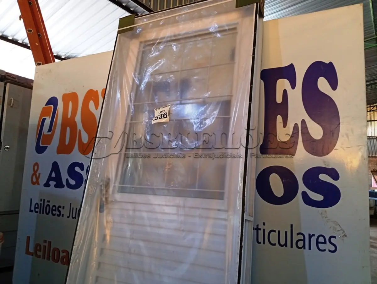LOTE 536 - 01 PORTA VEN APD BRANCA 085X215 ESQ REQ12 - HAIALA NOVO. (NO ESTADO) ATENÇÃO! FAZER A VISITAÇÃO ANTES DE ARREMATAR, NÃO SABEMOS SE FUNCIONA. LEILÃO NÃO TEM GARANTIA E NEM DEVOLUÇÃO, SUJEITO A POSSÍVEIS AVARIAS VISÍVEIS/OCULTAS E/OU AUSÊNCIA DE COMPONENTES.