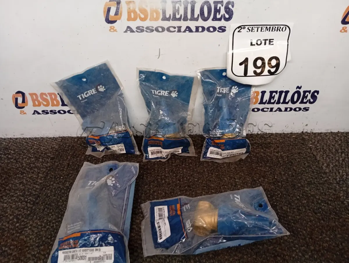 LOTE 199 - 05 BASE REGISTRO GAVETA 1/2 TIGRE. (NO ESTADO) ATENÇÃO! FAZER A VISITAÇÃO ANTES DE ARREMATAR, NÃO SABEMOS SE FUNCIONA. LEILÃO NÃO TEM GARANTIA E NEM DEVOLUÇÃO, SUJEITO A POSSÍVEIS AVARIAS VISÍVEIS/OCULTAS E/OU AUSÊNCIA DE COMPONENTES.