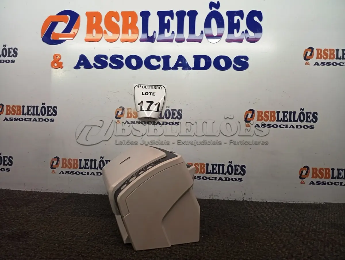 LOTE 171 - 01 SCANNER FUJITSU. (NO ESTADO) ATENÇÃO! FAZER A VISITAÇÃO ANTES DE ARREMATAR, NÃO SABEMOS SE FUNCIONA. LEILÃO NÃO TEM GARANTIA E NEM DEVOLUÇÃO, SUJEITO A POSSÍVEIS AVARIAS VISÍVEIS/OCULTAS E/OU AUSÊNCIA DE COMPONENTES.