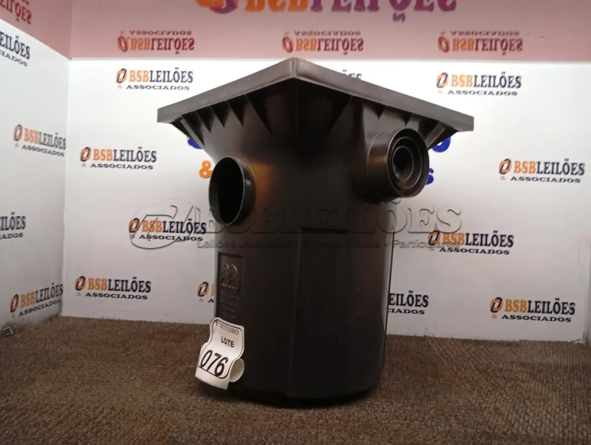 LOTE 076 - 01 CAIXA COLETORA DE GORDURA 20L. (NO ESTADO) ATENÇÃO! FAZER A VISITAÇÃO ANTES DE ARREMATAR, NÃO SABEMOS SE FUNCIONA. LEILÃO NÃO TEM GARANTIA E NEM DEVOLUÇÃO, SUJEITO A POSSÍVEIS AVARIAS VISÍVEIS/OCULTAS E/OU AUSÊNCIA DE COMPONENTES.