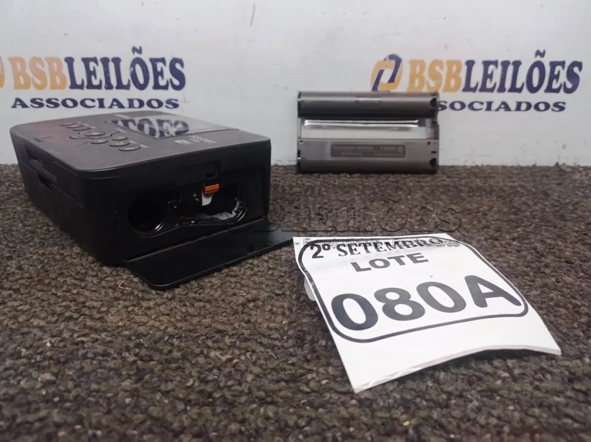 LOTE 080 - 01 CANON IMPRESSORA FOTOGRÁFICA COMPACTA SEM FIO SELPHY CP900 (NO ESTADO) ATENÇÃO! FAZER A VISITAÇÃO ANTES DE ARREMATAR, NÃO SABEMOS SE FUNCIONA. LEILÃO NÃO TEM GARANTIA E NEM DEVOLUÇÃO, SUJEITO A POSSÍVEIS AVARIAS VISÍVEIS/OCULTAS E/OU AUSÊNCIA DE COMPONENTES.