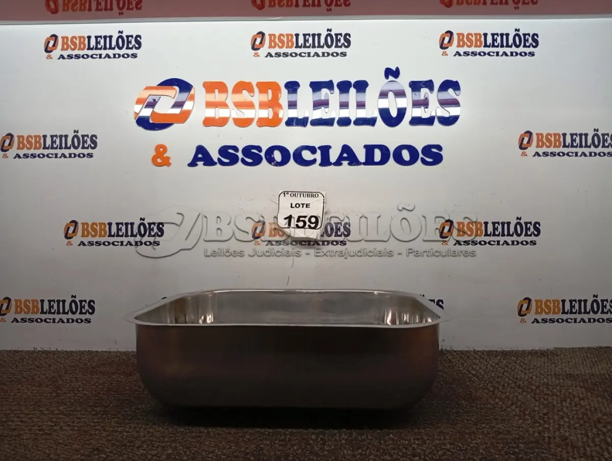 LOTE 159 - 01 CUBA EM AÇO INOX 400X340X140MM. (NO ESTADO) ATENÇÃO! FAZER A VISITAÇÃO ANTES DE ARREMATAR, NÃO SABEMOS SE FUNCIONA. LEILÃO NÃO TEM GARANTIA E NEM DEVOLUÇÃO, SUJEITO A POSSÍVEIS AVARIAS VISÍVEIS/OCULTAS E/OU AUSÊNCIA DE COMPONENTES.
