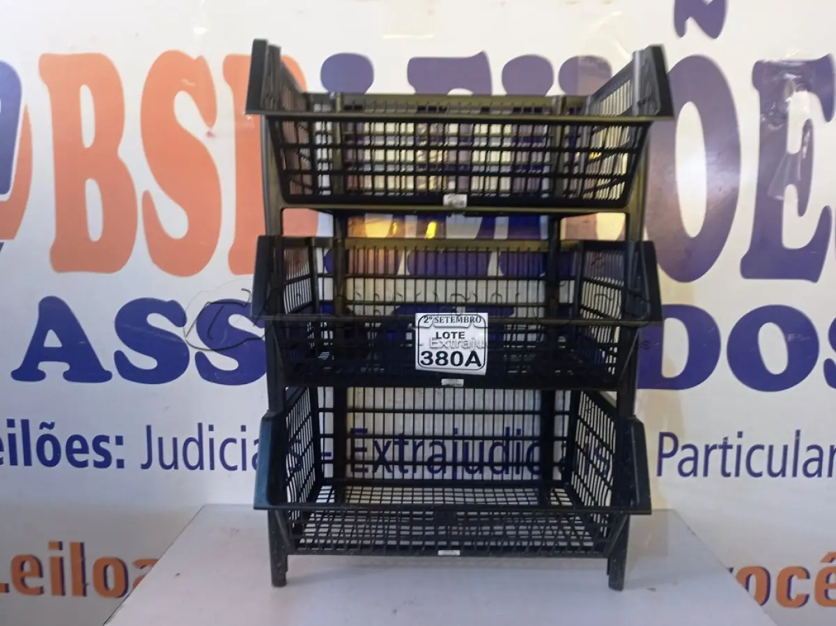 LOTE 380 - 03 CESTAS ORGANIZADORA PARA FRUTAS OU FERRAMENTAS (NO ESTADO) ATENÇÃO! FAZER A VISITAÇÃO ANTES DE ARREMATAR, NÃO SABEMOS SE FUNCIONA. LEILÃO NÃO TEM GARANTIA E NEM DEVOLUÇÃO, SUJEITO A POSSÍVEIS AVARIAS VISÍVEIS/OCULTAS E/OU AUSÊNCIA DE COMPONENTES.