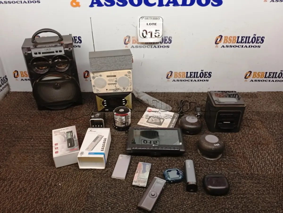 LOTE 015 - 01 LOTE COM DIVERSOS ELETRÔNICOS. (NO ESTADO) ATENÇÃO! FAZER A VISITAÇÃO ANTES DE ARREMATAR, NÃO SABEMOS SE FUNCIONA. LEILÃO NÃO TEM GARANTIA E NEM DEVOLUÇÃO, SUJEITO A POSSÍVEIS AVARIAS VISÍVEIS/OCULTAS E/OU AUSÊNCIA DE COMPONENTES.