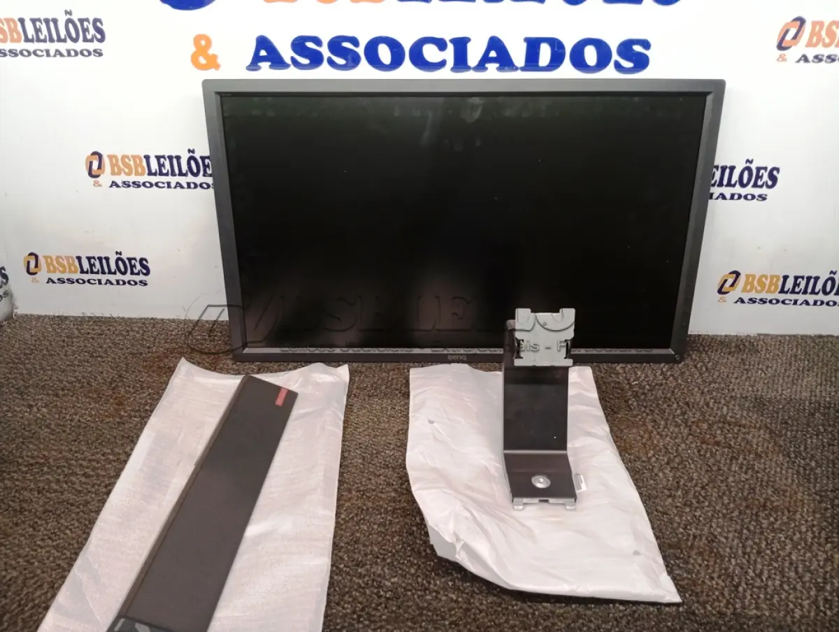 LOTE 165 - 01 MONITOR BENQ 27” POLEGADA RL2755. (NO ESTADO) ATENÇÃO! FAZER A VISITAÇÃO ANTES DE ARREMATAR, NÃO SABEMOS SE FUNCIONA. LEILÃO NÃO TEM GARANTIA E NEM DEVOLUÇÃO, SUJEITO A POSSÍVEIS AVARIAS VISÍVEIS/OCULTAS E/OU AUSÊNCIA DE COMPONENTES.