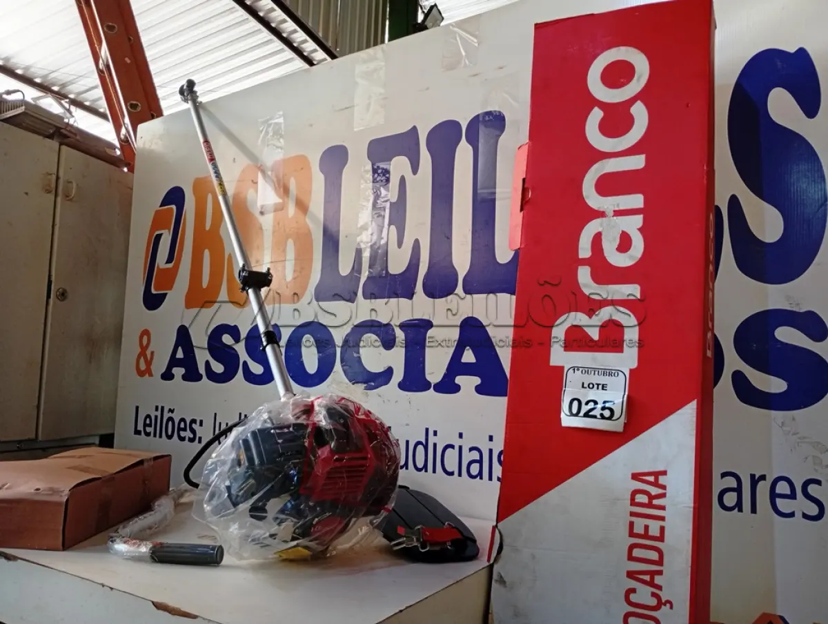 LOTE 025 - 01 ROÇADEIRA MARCA BRANCO MODELO BR43 (NOVO). (NO ESTADO) ATENÇÃO! FAZER A VISITAÇÃO ANTES DE ARREMATAR, NÃO SABEMOS SE FUNCIONA. LEILÃO NÃO TEM GARANTIA E NEM DEVOLUÇÃO, SUJEITO A POSSÍVEIS AVARIAS VISÍVEIS/OCULTAS E/OU AUSÊNCIA DE COMPONENTES.