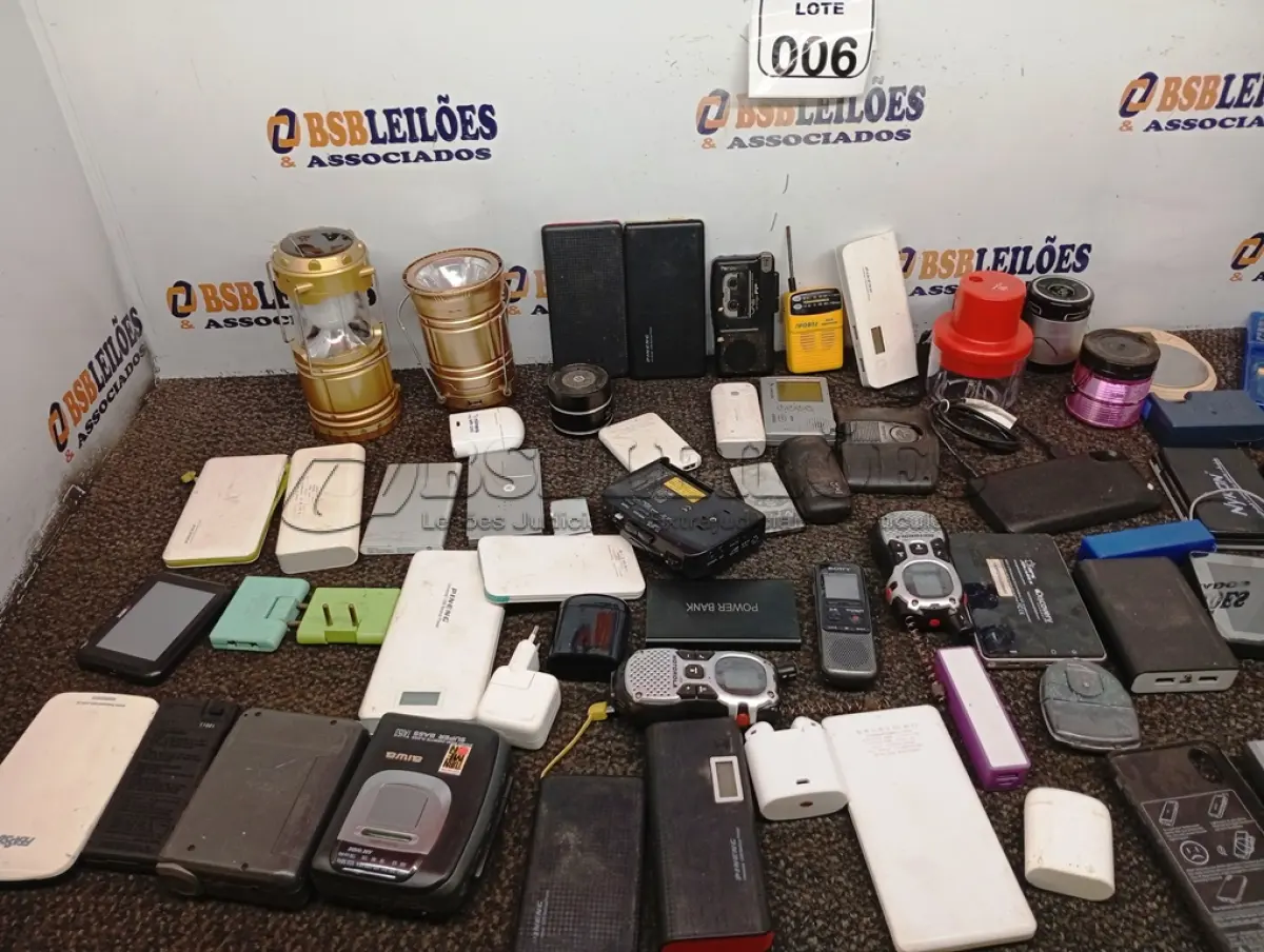 LOTE 006 - 01 LOTE COM DIVERSOS ELETRÔNICOS. (NO ESTADO) ATENÇÃO! FAZER A VISITAÇÃO ANTES DE ARREMATAR, NÃO SABEMOS SE FUNCIONA. LEILÃO NÃO TEM GARANTIA E NEM DEVOLUÇÃO, SUJEITO A POSSÍVEIS AVARIAS VISÍVEIS/OCULTAS E/OU AUSÊNCIA DE COMPONENTES.