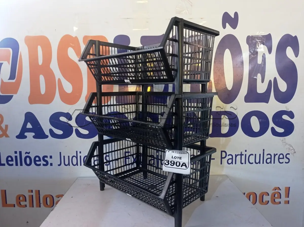 LOTE 390 - 03 CESTAS ORGANIZADORA PARA FRUTAS OU FERRAMENTAS (NO ESTADO) ATENÇÃO! FAZER A VISITAÇÃO ANTES DE ARREMATAR, NÃO SABEMOS SE FUNCIONA. LEILÃO NÃO TEM GARANTIA E NEM DEVOLUÇÃO, SUJEITO A POSSÍVEIS AVARIAS VISÍVEIS/OCULTAS E/OU AUSÊNCIA DE COMPONENTES.